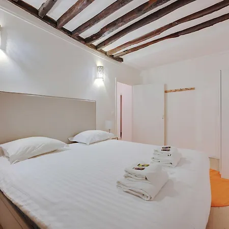 Chic - 2br-6p - Center Of Appartamento