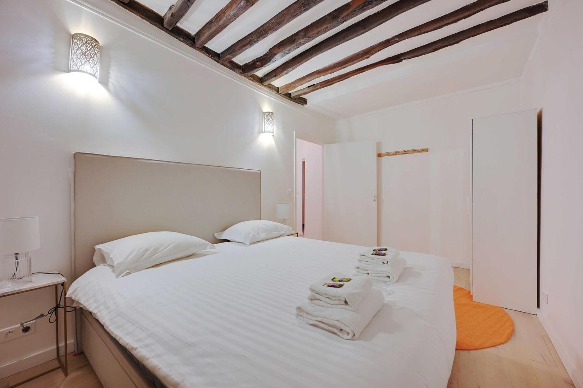 Chic - 2br-6p - Center Of Appartamento